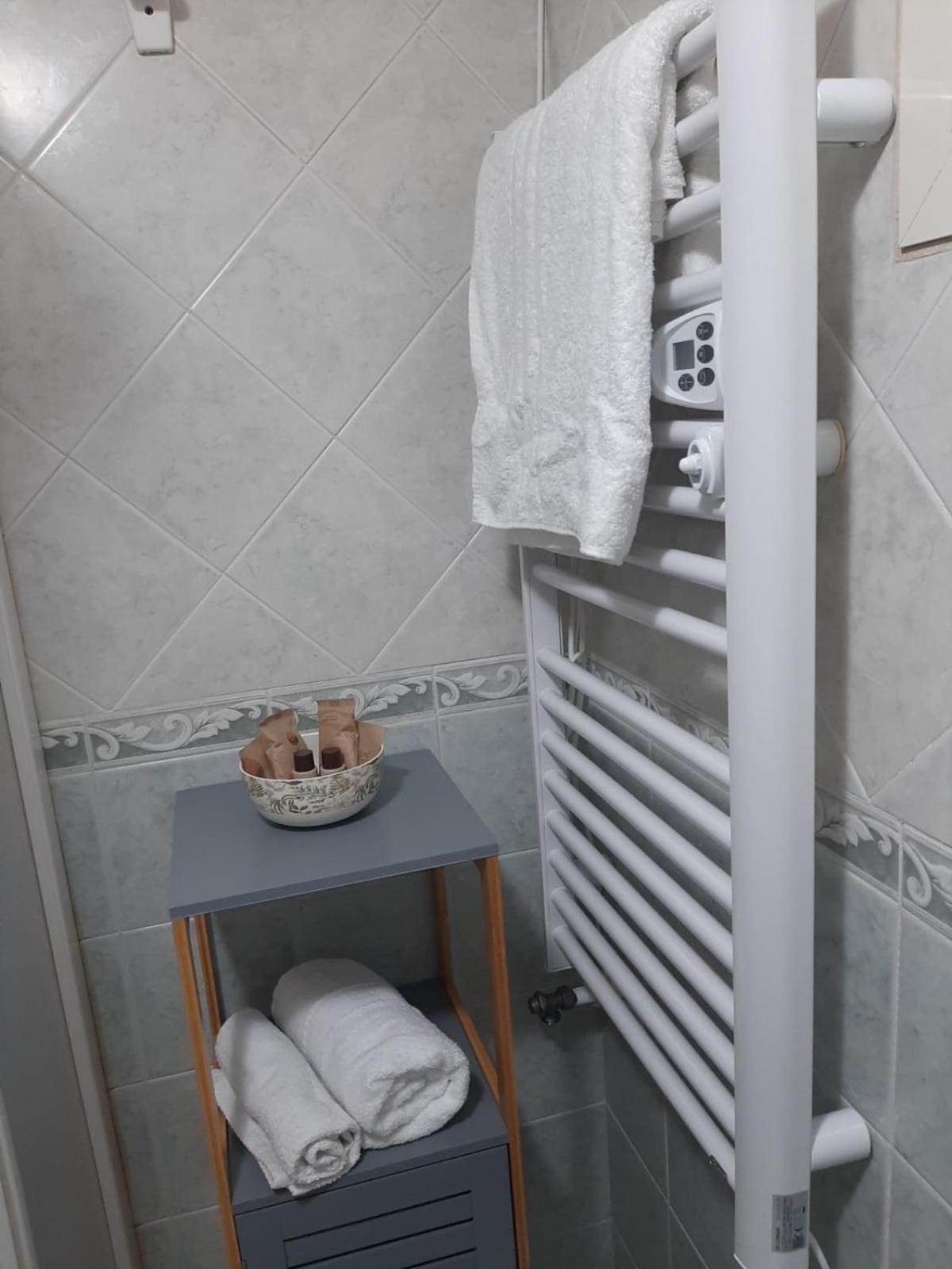 דירות לצ'ה La Dimora Del Pumo מראה חיצוני תמונה